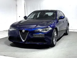 Blu Usata 2021 Alfa Romeo Giulia Business Tre volumi | 32.400 € (Ottimo prezzo)