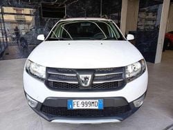 Bianco Usata 2016 Dacia Sandero Stepway Tre volumi | 7499 € (Buon prezzo)