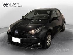 Nero Usata 2022 Toyota Yaris Active Tre volumi | 15.900 € (Buon prezzo)