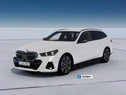Mineral white / metallizzato Nuova 2024 BMW 520 M Sport Station wagon | 71.218 € (Cara)