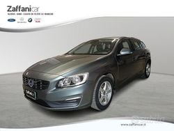Grigio Usata 2017 Volvo V60 Momentum Station wagon | 11.500 € (Ottimo prezzo)