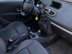 Grigio Usata 2010 Renault Clio II Due volumi | 1300 € (Super prezzo)