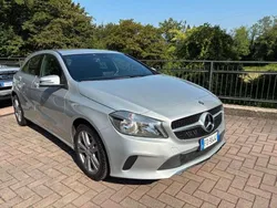 Argento Usata 2016 Mercedes A180 Tre volumi | 13.999 € (Buon prezzo)