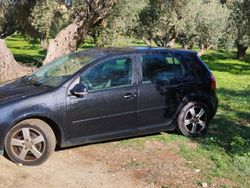 Nero Usata 2006 VW Golf V Sportline | 2500 € (Buon prezzo)
