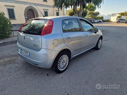 Grigio Usata 2015 Fiat Grande Punto Due volumi | 2000 € (Super prezzo)