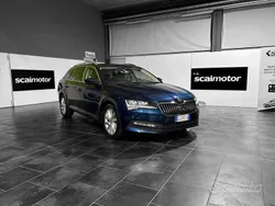Blu Usata 2022 Skoda Superb Executive Station wagon | 23.900 € (Buon prezzo)
