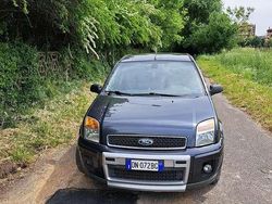 Usata 2008 Ford Fusion Titanium Tre volumi | 2400 € (Buon prezzo)