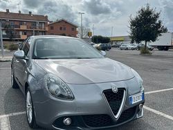 Grigio Usata 2016 Alfa Romeo Giulietta Due volumi | 9000 € (Ottimo prezzo)