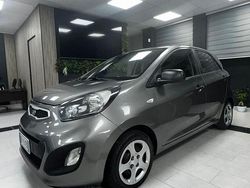 Grigio Usata 2013 Kia Picanto City Due volumi | 7900 € (Cara)