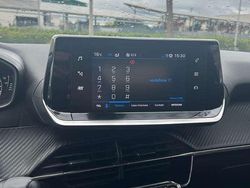 Grigio Usata 2021 Peugeot 2008 SUV | 15.500 € (Ottimo prezzo)