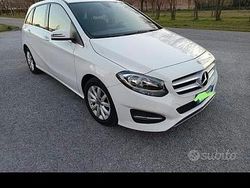 Bianco Usata 2017 Mercedes B180 Monovolume | 12.800 €