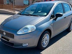 Grigio Usata 2006 Fiat Grande Punto Due volumi | 1999 € (Super prezzo)