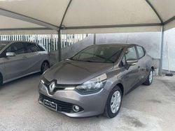 Grigio Usata 2015 Renault Clio IV Tre volumi | 5600 € (Buon prezzo)