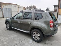 Verde Usata 2015 Dacia Duster Lauréate SUV | 7000 € (Buon prezzo)