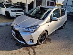 Argento Usata 2020 Toyota Yaris Hybrid Tre volumi | 13.500 € (Ottimo prezzo)