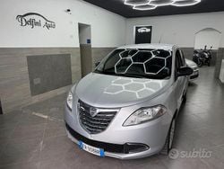 Grigio Usata 2013 Lancia Ypsilon Platinum Due volumi | 5900 € (Buon prezzo)