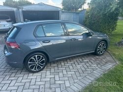 Grigio Usata 2021 VW Golf VIII Due volumi | 18.500 € (Buon prezzo)