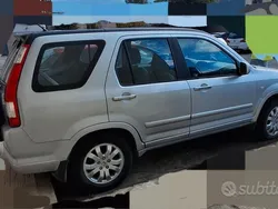 Usata 2005 Honda CR-V SUV | 2400 € (Buon prezzo)