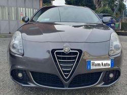 Grigio Usata 2012 Alfa Romeo Giulietta Exclusive Tre volumi | 6300 € (Ottimo prezzo)