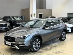 Grigio metallo scuro Usata 2017 Infiniti QX30 Premium SUV | 15.900 €