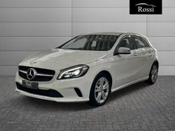 Bianco Usata 2017 Mercedes A180 Tre volumi | 15.500 € (Buon prezzo)