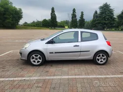Usata 2006 Renault Clio III Due volumi | 2400 €