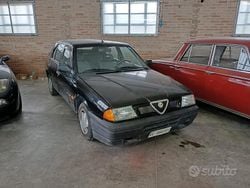 Nero Usata 1992 Alfa Romeo 33 Tre volumi | 3500 €
