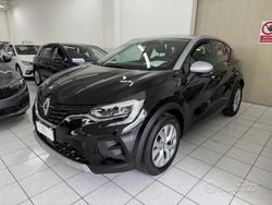 Grigio Usata 2022 Renault Captur Business SUV | 19.400 € (Buon prezzo)