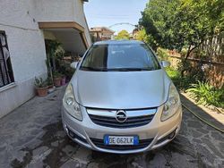 Usata 2006 Opel Corsa Enjoy Tre volumi | 3300 € (Buon prezzo)