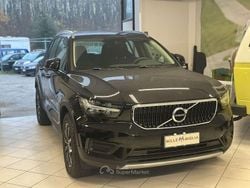 Nero Usata 2022 Volvo XC40 Momentum SUV | 26.800 € (Buon prezzo)