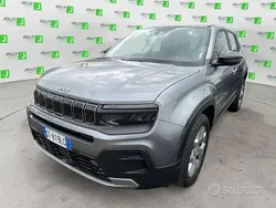 Grigio scuro Usata 2024 Jeep Avenger Altitude SUV | 22.950 € (Buon prezzo)