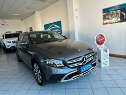 Grigio Usata 2017 Mercedes E220 Premium Plus Station wagon | 23.500 € (Buon prezzo)