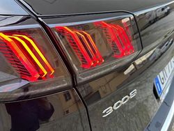 Nero Usata 2023 Peugeot 3008 Monovolume | 27.000 €