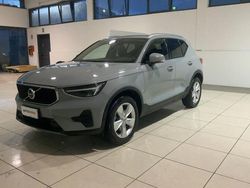 Grigio Usata 2024 Volvo XC40 Core SUV | 26.799 € (Ottimo prezzo)