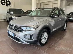 Grigio Usata 2024 VW T-Roc Sport SUV | 29.900 € (Buon prezzo)
