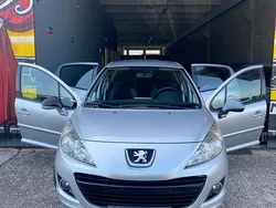 Grigio Usata 2006 Peugeot 207 Tre volumi | 2600 € (Buon prezzo)