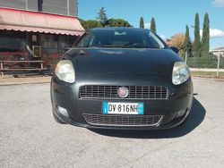 Grigio Usata 2009 Fiat Grande Punto Active Due volumi | 4950 € (Cara)