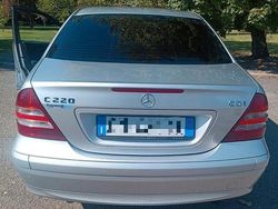 Grigio Usata 2004 Mercedes C220 Tre volumi | 3200 €