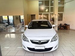 Bianco Usata 2011 Opel Astra Cosmo Station wagon | 2649 € (Buon prezzo)