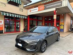 Grigio Usata 2023 Ford Focus ST-Line Tre volumi | 18.500 € (Buon prezzo)
