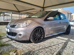 Silver Begagnad 2008 Renault Clio R.S. R.S. Halvkombi | 15.800 € (Marknadspris)