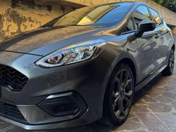 Grigio Usata 2018 Ford Fiesta ST-Line Due volumi | 11.200 € (Buon prezzo)