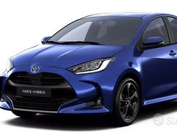 Nuova 2025 Toyota Yaris Hybrid Lounge Tre volumi | 23.950 € (Buon prezzo)