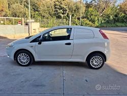 Bianco Usata 2013 Fiat Punto Furgone | 3900 € (Buon prezzo)