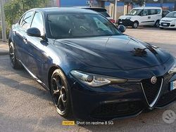 Blu Usata 2017 Alfa Romeo Giulia Veloce Tre volumi | 18.900 € (Ottimo prezzo)