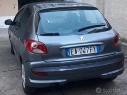 Grigio Usata 2010 Peugeot 206 Tre volumi | 4800 €