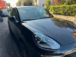 Nero Usata 2015 Porsche Cayenne SUV | 27.000 € (Ottimo prezzo)
