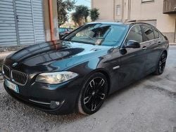 Nero Usata 2010 BMW 530 Tre volumi | 11.990 € (Buon prezzo)
