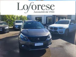 Grigio scuro Usata 2018 Peugeot 2008 GT-line SUV | 12.999 € (Buon prezzo)