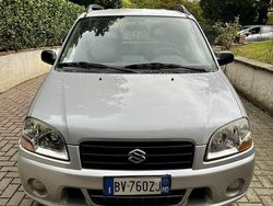 Usata 2001 Suzuki Ignis GL Monovolume | 3400 € (Cara)